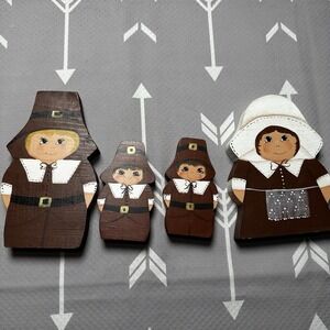 Vintage Hand Painted‎ Carved Wooden Wood Thanksgiving Pilgrims Family Figures